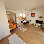 Antic Apartment *